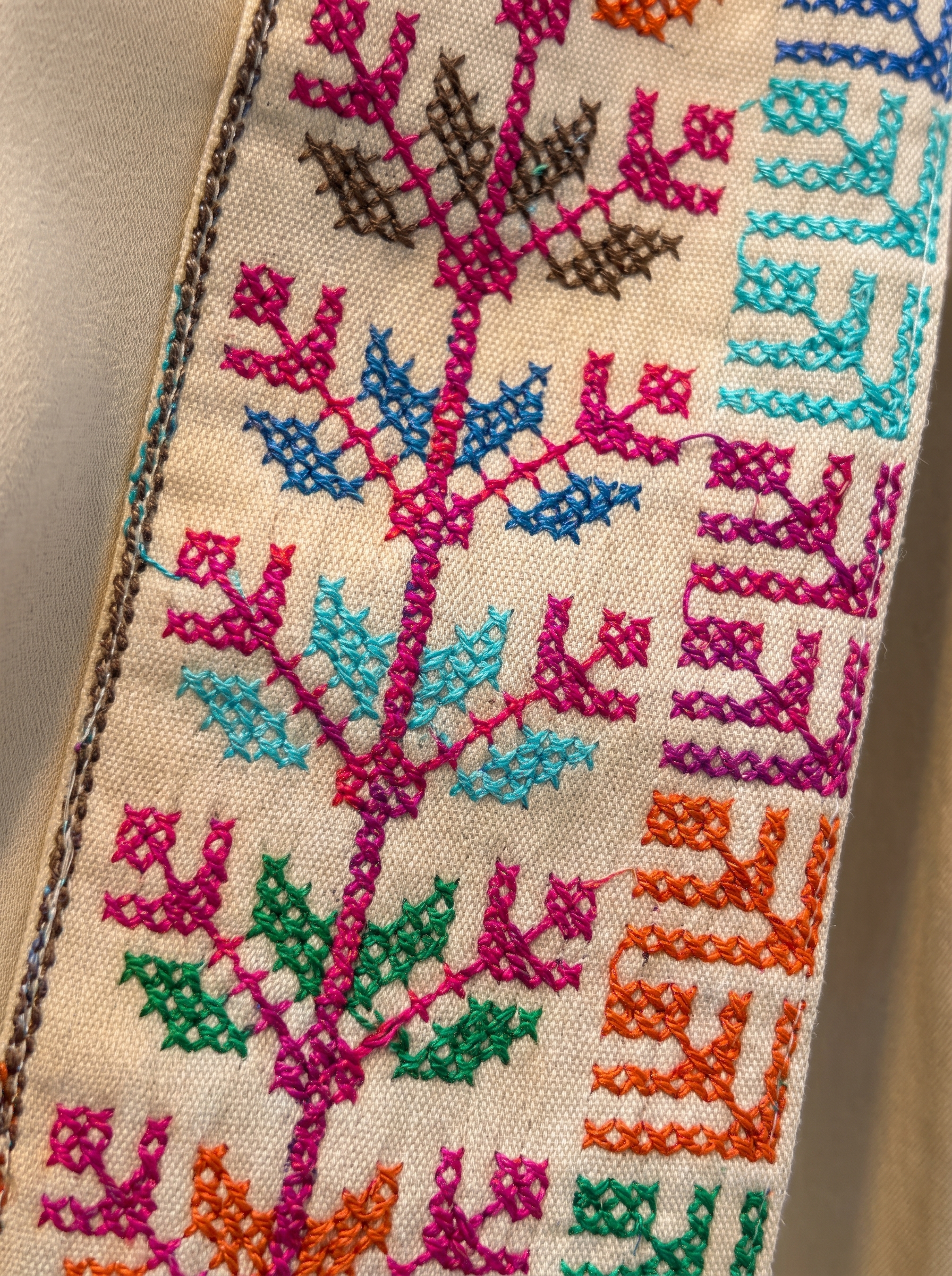 Beige Shawl with Traditional Embroidery - Image 2